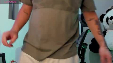 Snapshot of mattiwsmorris_ chatting on 09/12/25, 04:51 mattiwsmorris_ online show from 09/12/25, 04:51