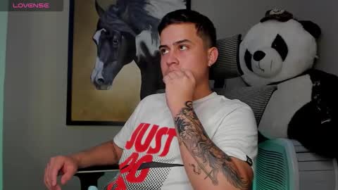 Snapshot of mattiwsmorris_ chatting on 09/22/25, 06:32 mattiwsmorris_ online show from 09/22/25, 06:32