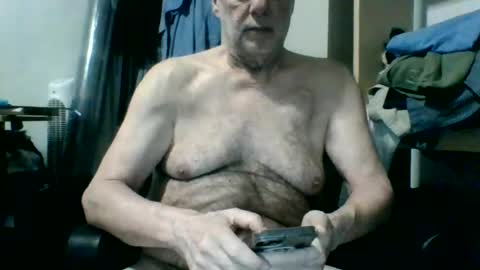 Snapshot of mattnudist chatting on 06/20/26, 02:14 Matt online show from 06/20/26, 02:14