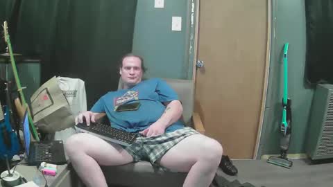 Snapshot of mattskiba89 chatting on 11/15/25, 08:44 mattskiba89 online show from 11/15/25, 08:44