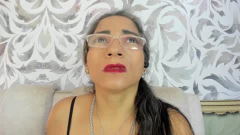 Snapshot of mature_bigass__ chatting on 12/11/24, 06:25 Maria online show from 12/11/24, 06:25