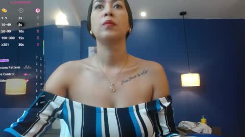 Snapshot of mature_julianaa chatting on 09/20/25, 11:22 JULIANA online show from 09/20/25, 11:22