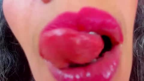 Sexy Hot Mature Sophy online show from 10/28/25, 03:14