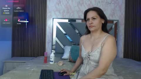 mature_victoriaa online show from 10/19/25, 12:06
