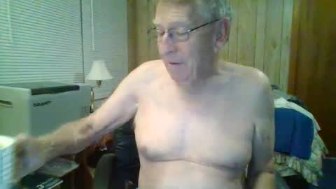 Snapshot of maturecouple1954 chatting on 12/31/24, 11:31 SXECPL55 at G mail Dot Com online show from 12/31/24, 11:31