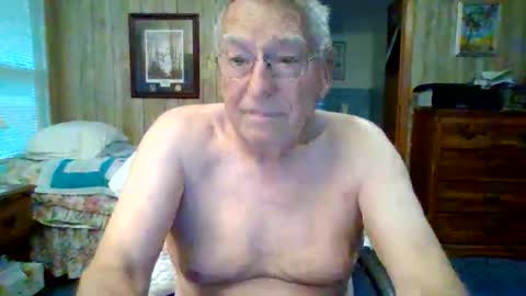 Snapshot of maturecouple1954 chatting on 12/05/25, 01:09 SXECPL55 at G mail Dot Com online show from 12/05/25, 01:09