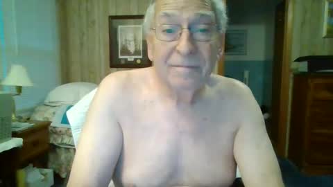 Snapshot of maturecouple1954 chatting on 12/20/25, 12:23 SXECPL55 at G mail Dot Com online show from 12/20/25, 12:23