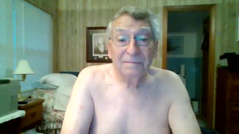 SXECPL55 at G mail Dot Com online show from 04/30/26, 11:27