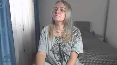 Snapshot of maturediana chatting on 02/04/25, 11:16 maturediana online show from 02/04/25, 11:16