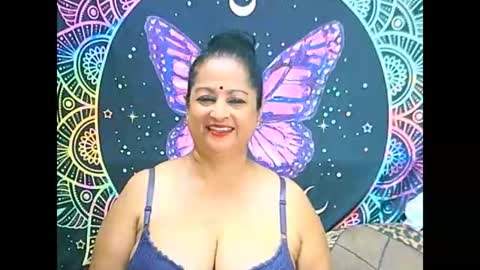 matureindian4u65 online show from 03/03/25, 09:37