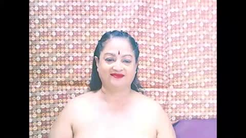 Snapshot of matureindian654u chatting on 05/20/26, 05:52 matureindian654u online show from 05/20/26, 05:52
