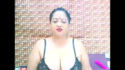 Snapshot of matureindian654u chatting on 05/21/26, 09:38 matureindian654u online show from 05/21/26, 09:38