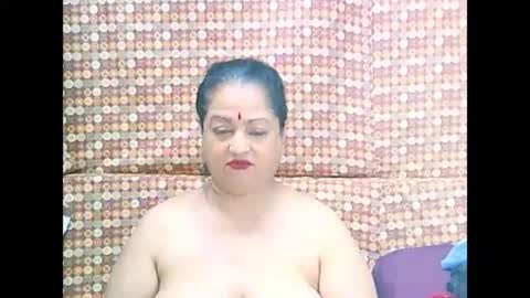 Snapshot of matureindian654u chatting on 05/26/26, 09:33 matureindian654u online show from 05/26/26, 09:33