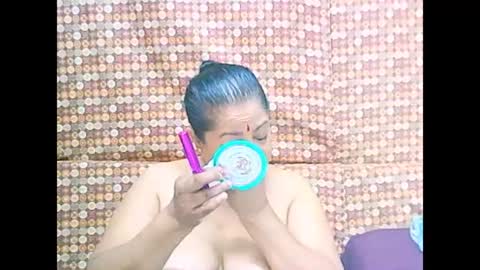 Snapshot of matureindian654u chatting on 05/27/26, 08:55 matureindian654u online show from 05/27/26, 08:55