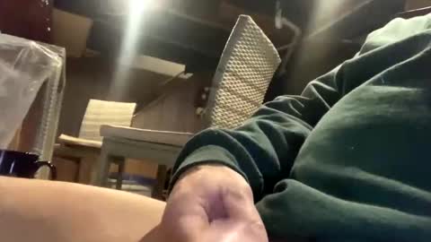 Snapshot of maturejerky chatting on 12/31/24, 08:02 maturejerky online show from 12/31/24, 08:02