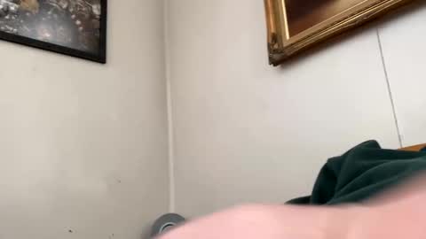 Snapshot of maturejerky chatting on 02/20/25, 05:51 maturejerky online show from 02/20/25, 05:51