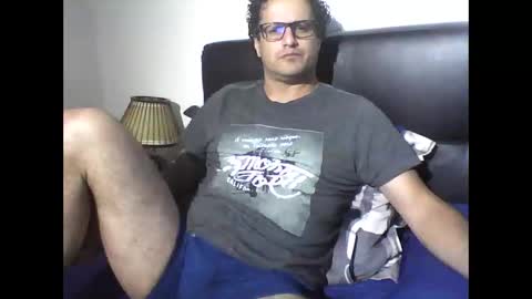 Snapshot of maturelatinmaster chatting on 04/26/26, 04:10 maturelatinmaster online show from 04/26/26, 04:10