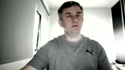 Snapshot of matureontheedge chatting on 05/25/26, 12:00 matureontheedge online show from 05/25/26, 12:00
