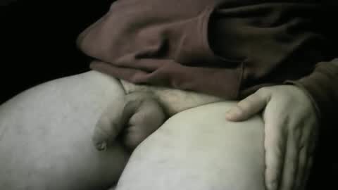 Snapshot of maty_212121 chatting on 01/11/26, 04:23 Mattias online show from 01/11/26, 04:23