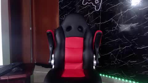 Snapshot of maty_hard chatting on 02/03/25, 09:19 Matias online show from 02/03/25, 09:19