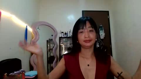 Snapshot of maui742175 chatting on 05/26/26, 10:22 Maui online show from 05/26/26, 10:22