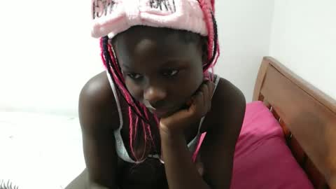 Snapshot of maui_001 chatting on 10/08/25, 07:06 moh online show from 10/08/25, 07:06