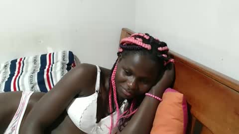 Snapshot of maui_001 chatting on 10/30/25, 08:09 moh online show from 10/30/25, 08:09