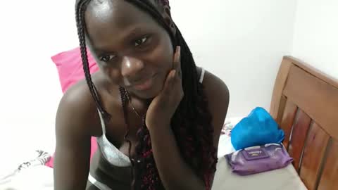 Snapshot of maui_001 chatting on 11/23/25, 09:09 moh online show from 11/23/25, 09:09