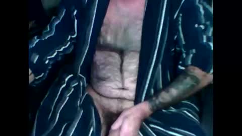 Snapshot of mauni1964 chatting on 12/18/24, 03:58 mauni1964 online show from 12/18/24, 03:58