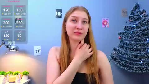 Snapshot of maureencoombs chatting on 12/19/25, 04:19 maureencoombs online show from 12/19/25, 04:19