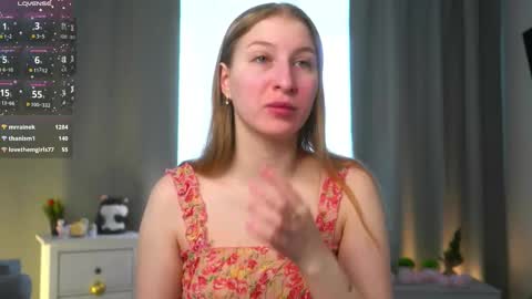 Snapshot of maureencoombs chatting on 03/22/26, 04:16 maureencoombs online show from 03/22/26, 04:16