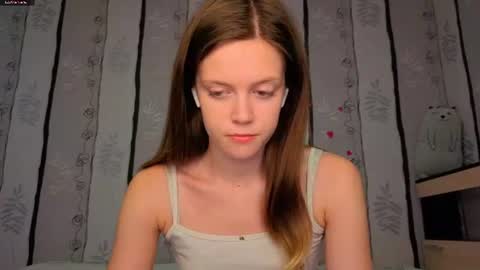 Snapshot of maurineneverman chatting on 06/18/26, 08:03 Lucy online show from 06/18/26, 08:03