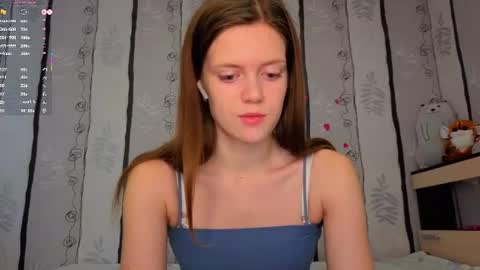 Snapshot of maurineneverman chatting on 07/02/26, 08:20 Lucy online show from 07/02/26, 08:20