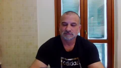 Snapshot of mauro1971 chatting on 03/27/26, 10:48 mauro1971 online show from 03/27/26, 10:48