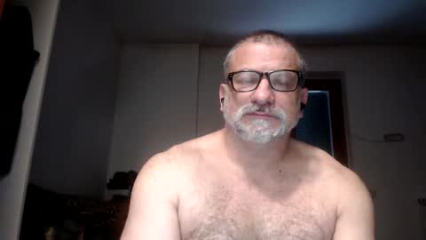 Snapshot of mauro1971 chatting on 04/15/26, 03:30 mauro1971 online show from 04/15/26, 03:30