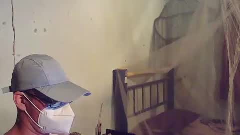 Snapshot of maurodirty chatting on 11/24/25, 04:45 Mauro online show from 11/24/25, 04:45