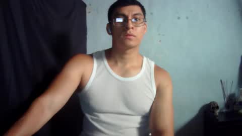 Snapshot of maurodirty chatting on 06/07/26, 07:17 Mauro online show from 06/07/26, 07:17