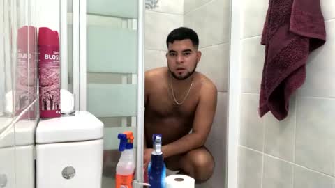 Snapshot of mauroo2025 chatting on 10/31/25, 08:32 mauroo2025 online show from 10/31/25, 08:32