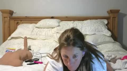 Snapshot of mavierose1 chatting on 04/22/26, 01:30 Mavierose online show from 04/22/26, 01:30