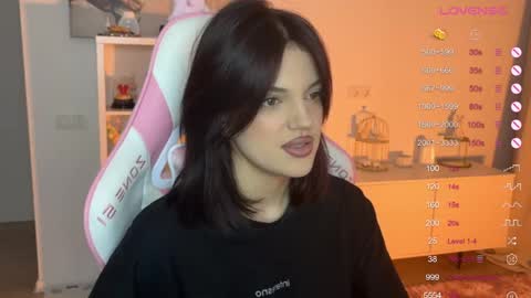 Mavis online show from 09/19/25, 09:37