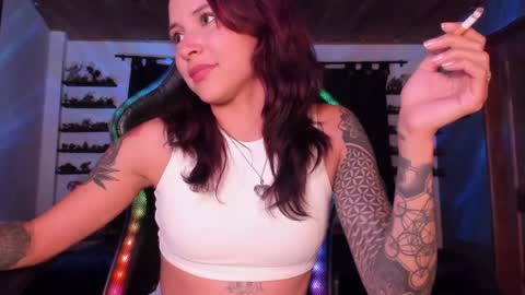 Snapshot of mavis_fuentes chatting on 01/16/25, 01:58 Hilary online show from 01/16/25, 01:58