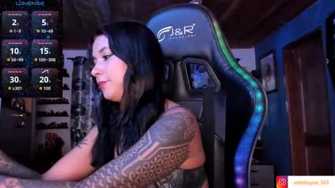 Snapshot of mavis_fuentes chatting on 11/26/25, 10:33 Hilary online show from 11/26/25, 10:33