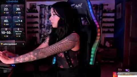 Snapshot of mavis_fuentes chatting on 12/03/25, 10:41 Hilary online show from 12/03/25, 10:41