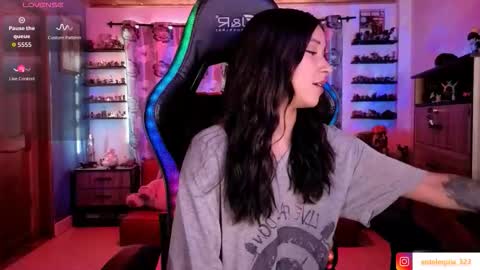 Snapshot of mavis_fuentes chatting on 02/18/26, 10:28 Hilary online show from 02/18/26, 10:28