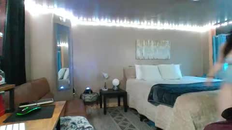 mavismable online show from 04/12/26, 03:44