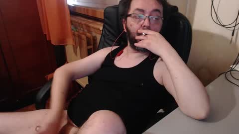 Snapshot of max818k chatting on 01/11/25, 07:49 Max online show from 01/11/25, 07:49