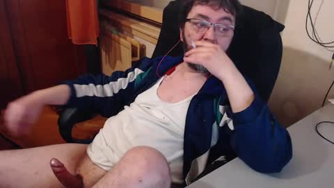 Snapshot of max818k chatting on 02/01/25, 07:05 Max online show from 02/01/25, 07:05