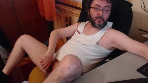 Snapshot of max818k chatting on 03/09/25, 02:32 Max online show from 03/09/25, 02:32