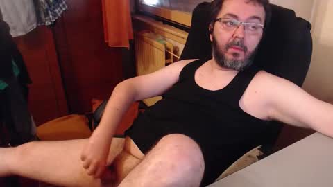 Snapshot of max818k chatting on 09/14/25, 06:34 Max online show from 09/14/25, 06:34