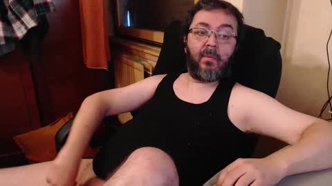 Snapshot of max818k chatting on 10/25/25, 05:37 Max online show from 10/25/25, 05:37